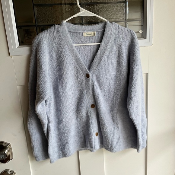 THE COMMONS light blue fuzzy long sleeve button down cardigan - Picture 1 of 5